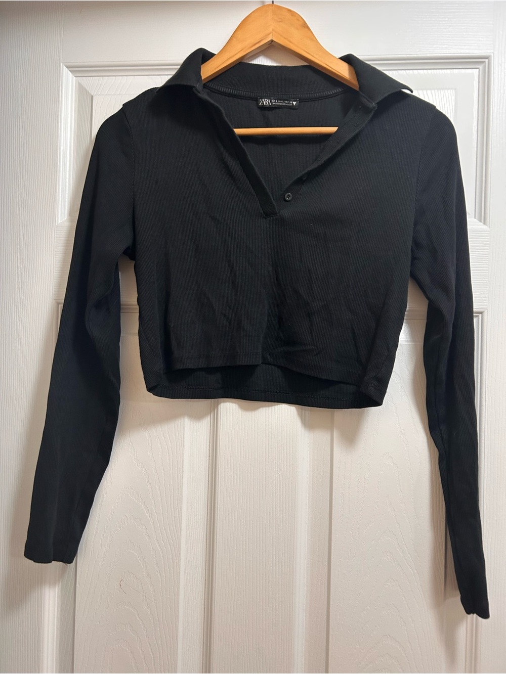 Zara Black Ribbed Long-Sleeve Cropped Polo